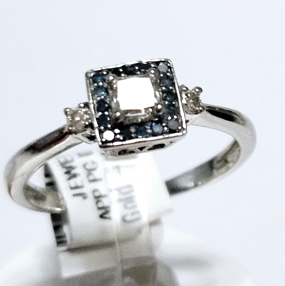 Blue & White Diamonds 10K Gold Princess Ring Certificate - Picture 8 of 15